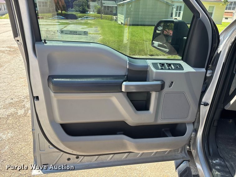 image for item ER3165 2020 Ford F150 Crew Cab pickup truck