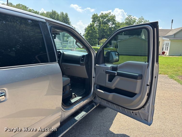 image for item ER3165 2020 Ford F150 Crew Cab pickup truck