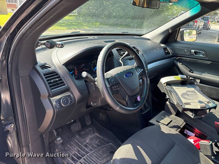 image for item ER3167 2017 Ford Explorer Police Interceptor SUV