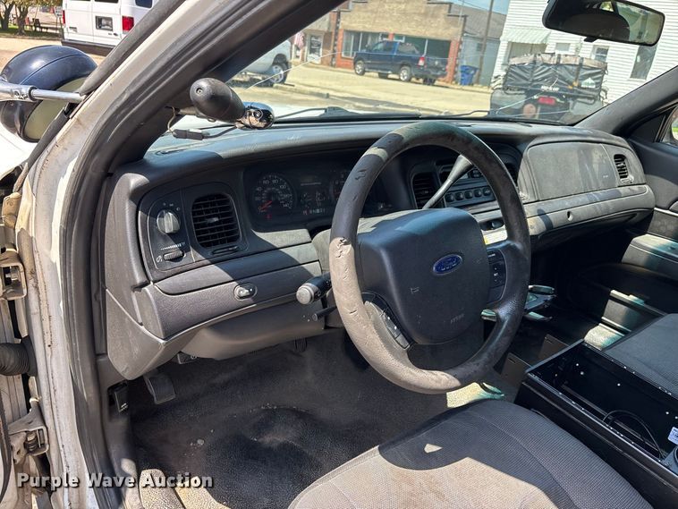 image for item ER3174 2009 Ford Crown Victoria Police Interceptor 