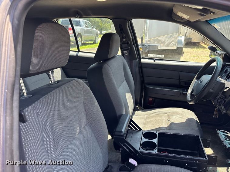 image for item ER3174 2009 Ford Crown Victoria Police Interceptor 