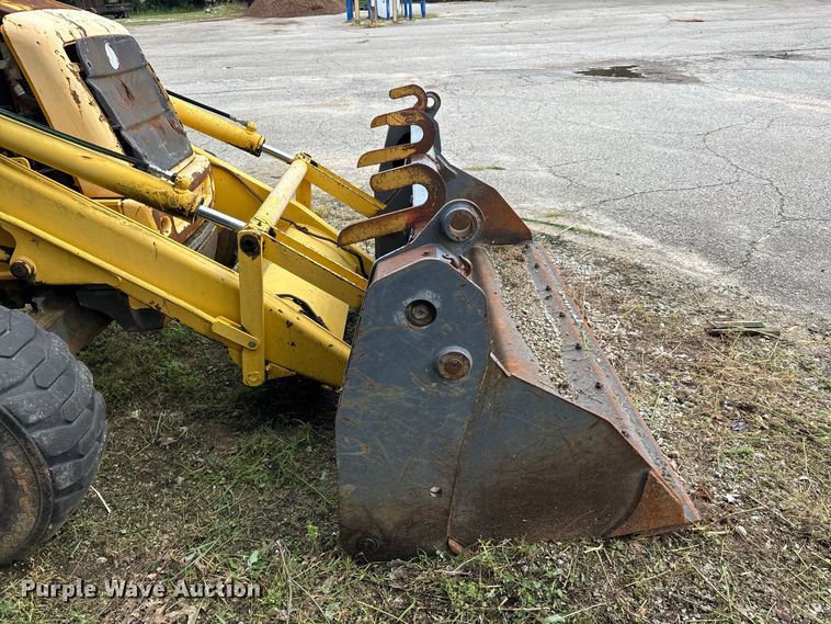 image for item ER3175 2001 New Holland LB90 backhoe