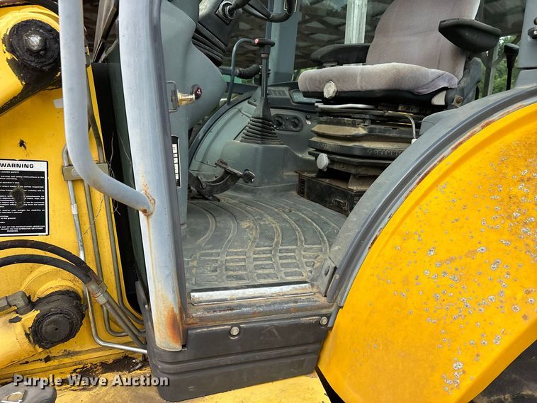 image for item ER3175 2001 New Holland LB90 backhoe