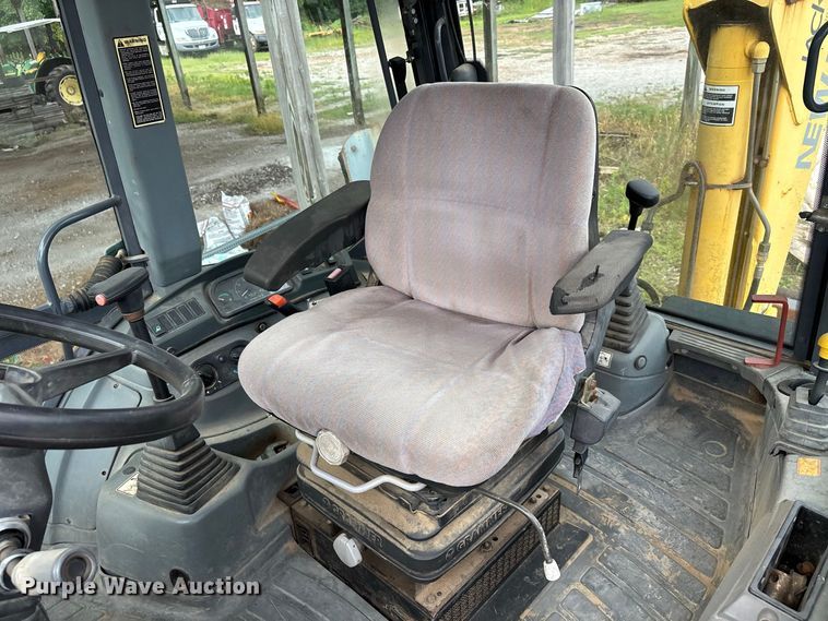 image for item ER3175 2001 New Holland LB90 backhoe