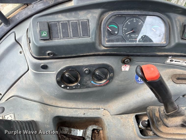 image for item ER3175 2001 New Holland LB90 backhoe