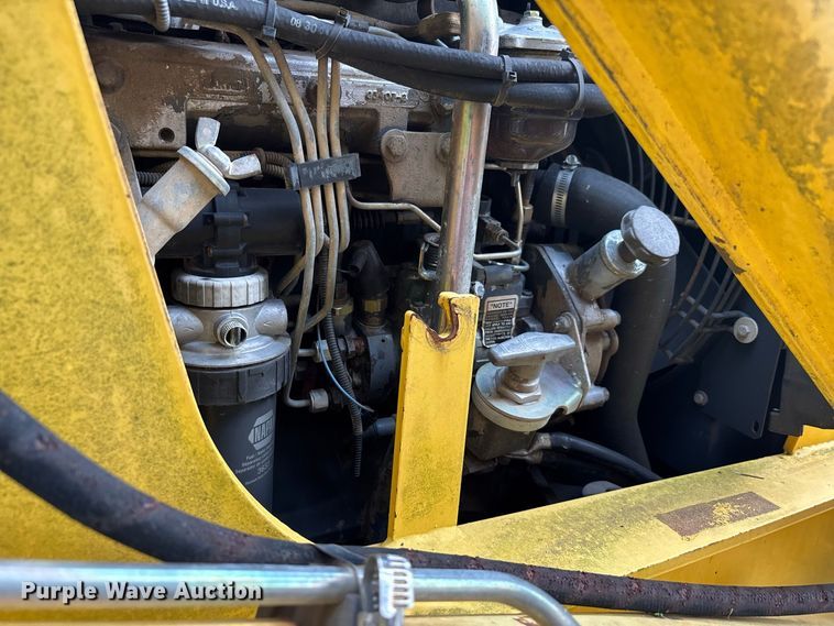 image for item ER3175 2001 New Holland LB90 backhoe