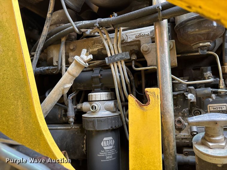 image for item ER3175 2001 New Holland LB90 backhoe