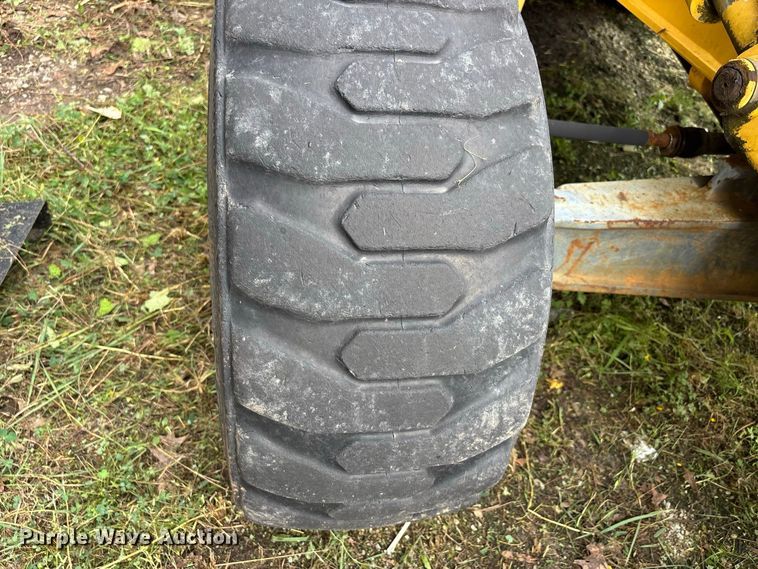image for item ER3175 2001 New Holland LB90 backhoe