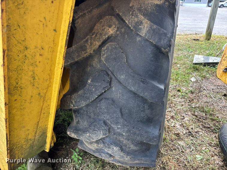 image for item ER3175 2001 New Holland LB90 backhoe