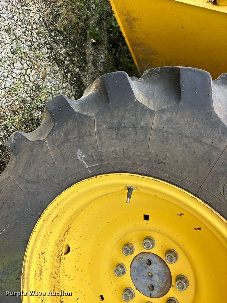 image for item ER3175 2001 New Holland LB90 backhoe