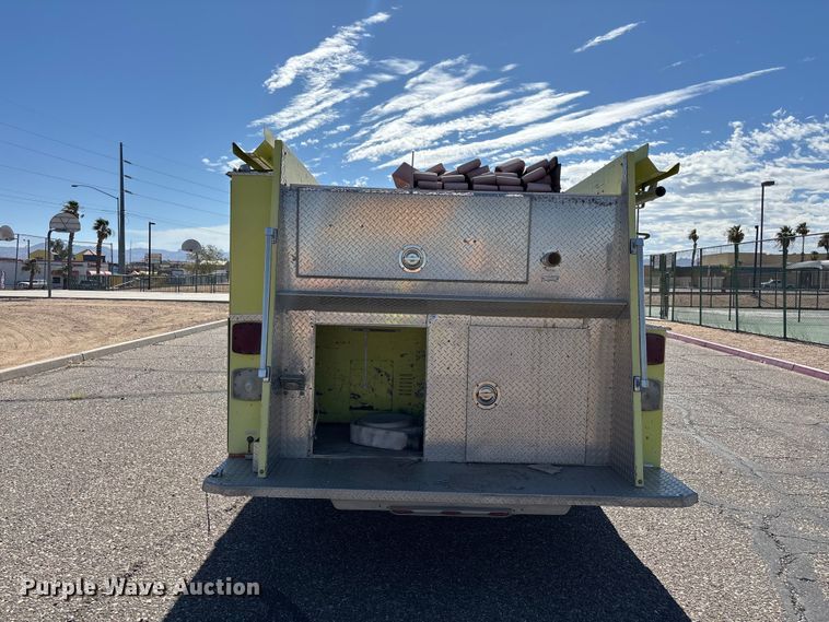 image for item ER7677 1987 Ford F800 fire truck