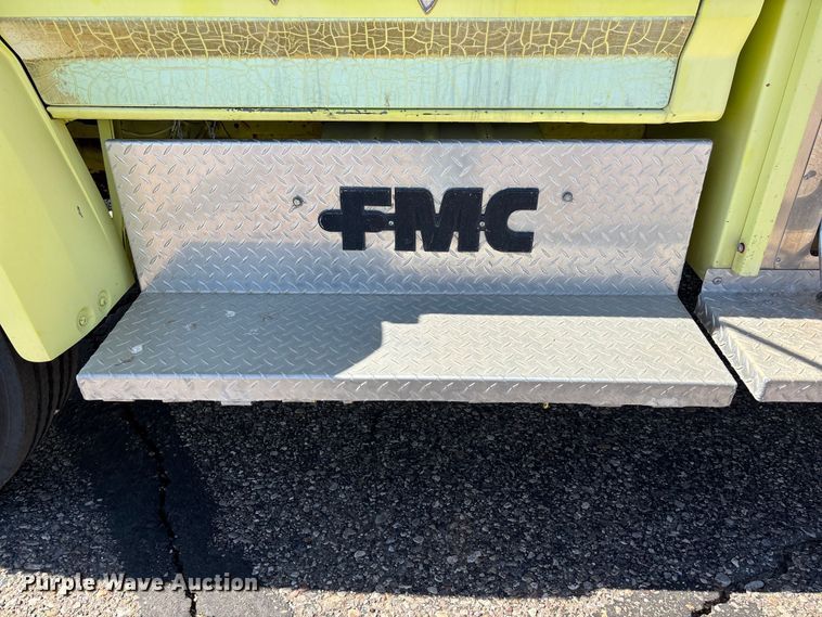 image for item ER7677 1987 Ford F800 fire truck