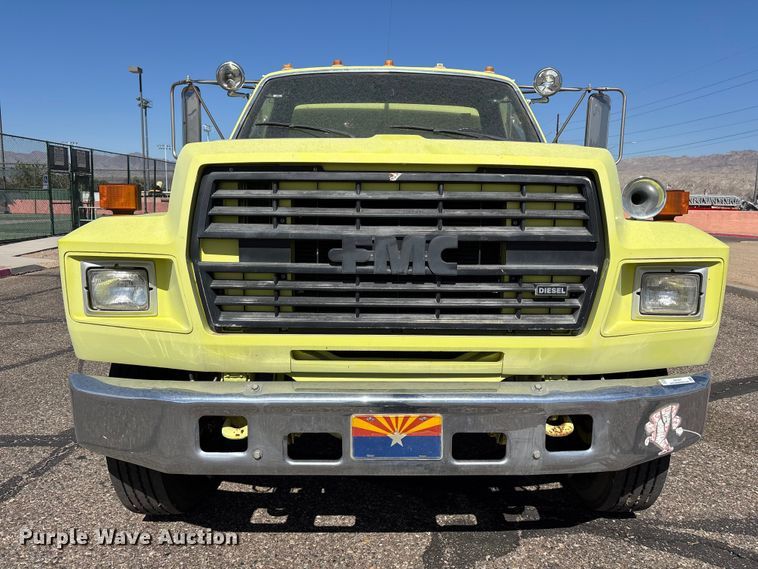 image for item ER7677 1987 Ford F800 fire truck