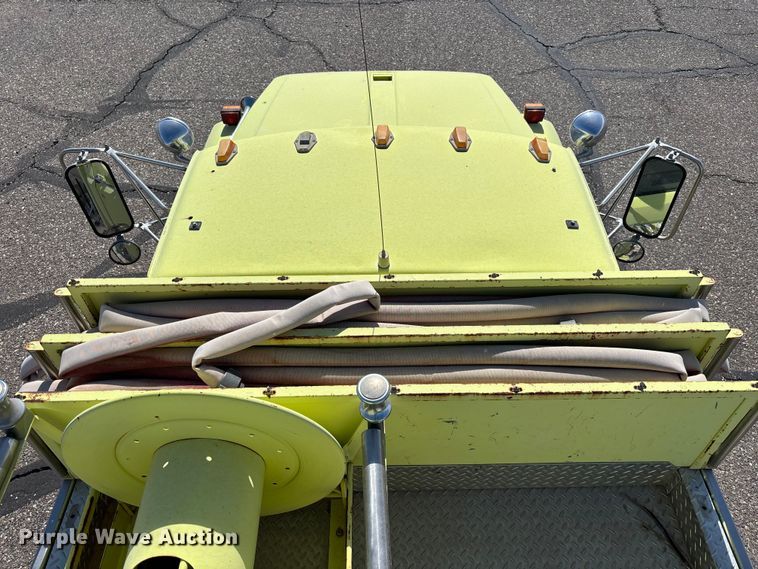 image for item ER7677 1987 Ford F800 fire truck
