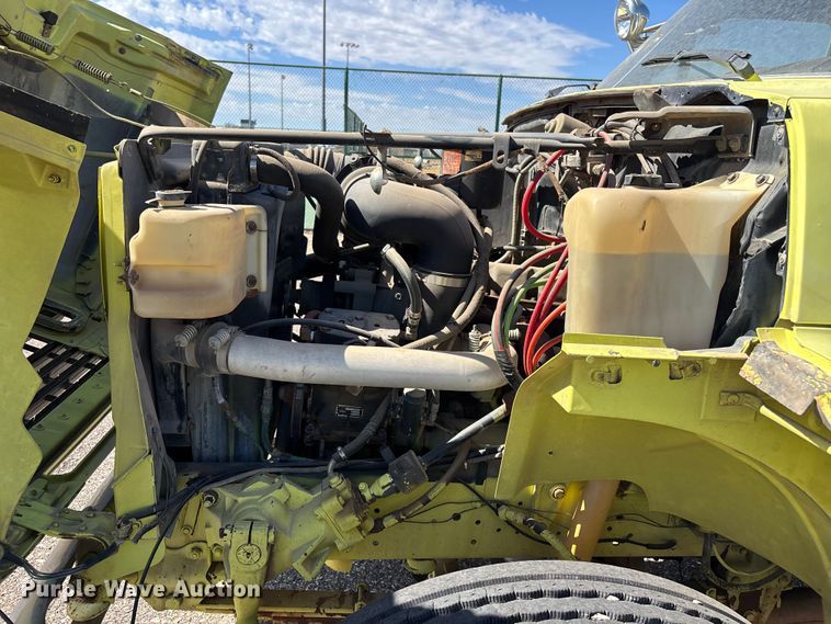 image for item ER7677 1987 Ford F800 fire truck