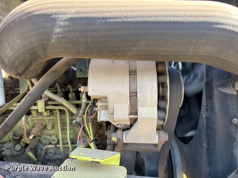 image for item ER7677 1987 Ford F800 fire truck