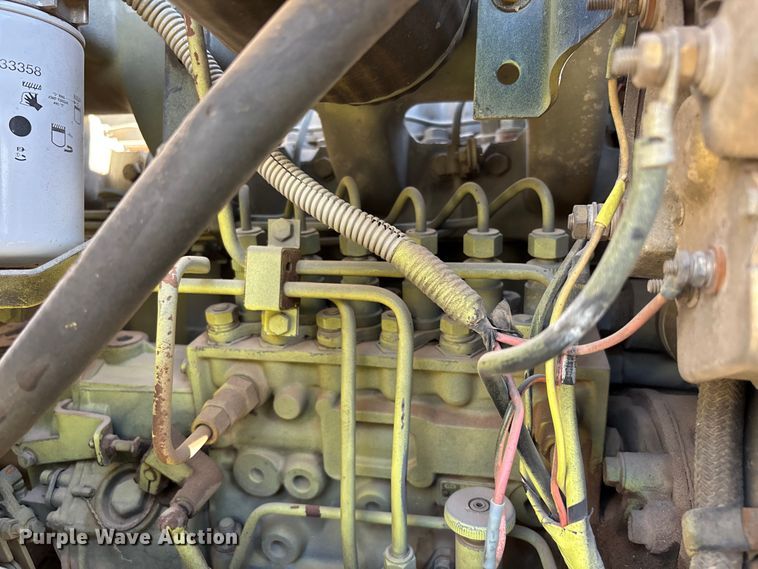 image for item ER7677 1987 Ford F800 fire truck