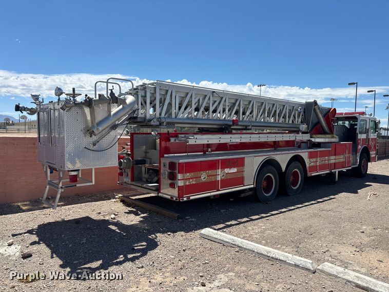 image for item ER7678 1987 Sutphen TS-100 ladder fire truck