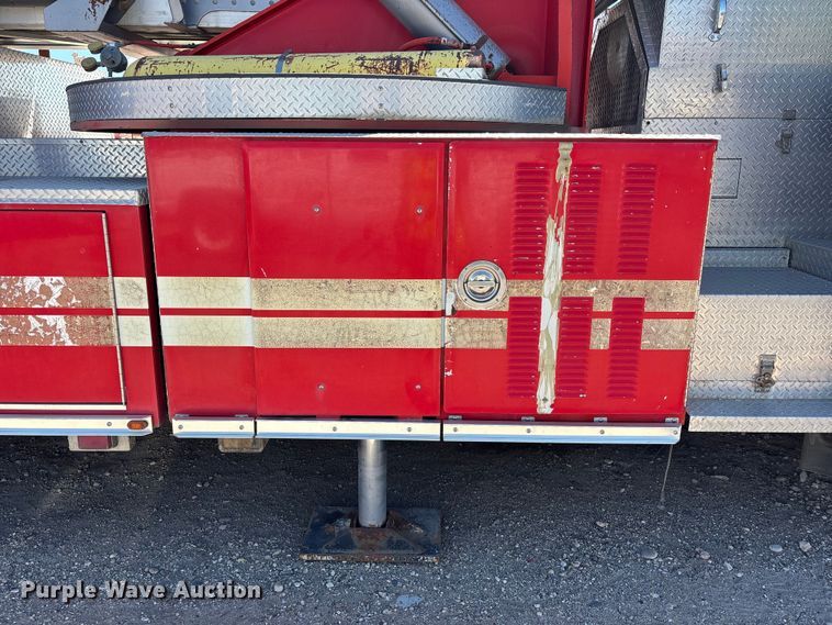 image for item ER7678 1987 Sutphen TS-100 ladder fire truck