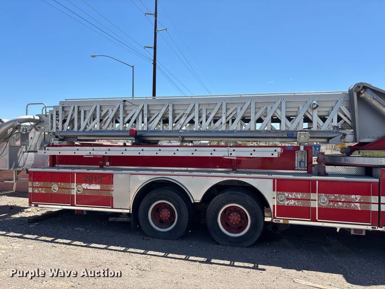 image for item ER7678 1987 Sutphen TS-100 ladder fire truck
