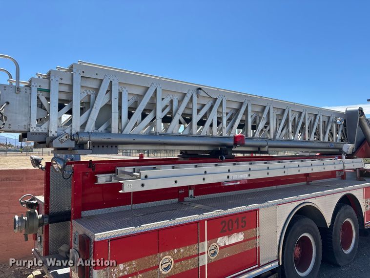 image for item ER7678 1987 Sutphen TS-100 ladder fire truck