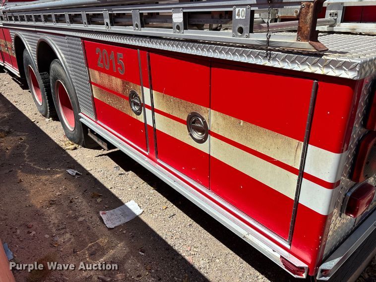 image for item ER7678 1987 Sutphen TS-100 ladder fire truck