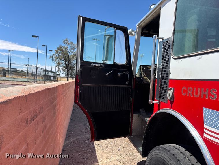 image for item ER7678 1987 Sutphen TS-100 ladder fire truck