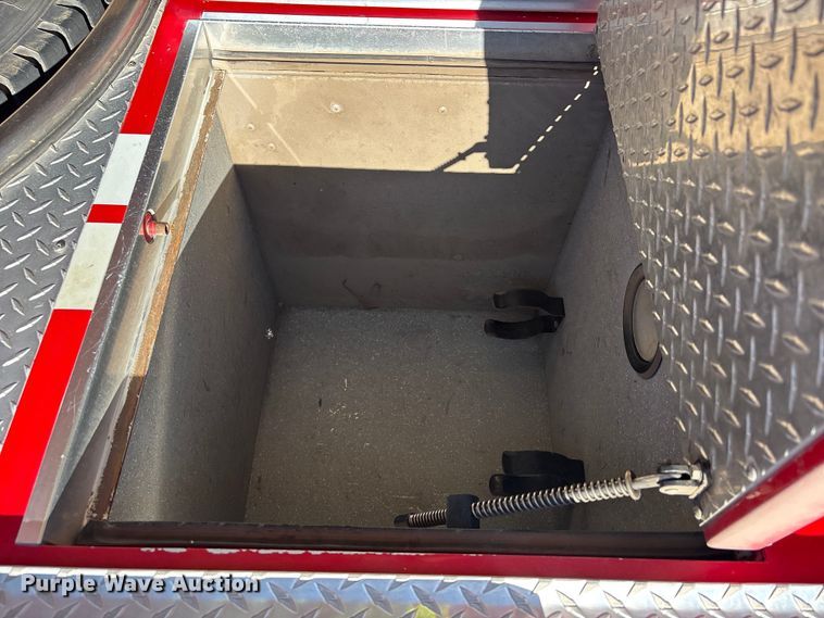 image for item ER7678 1987 Sutphen TS-100 ladder fire truck