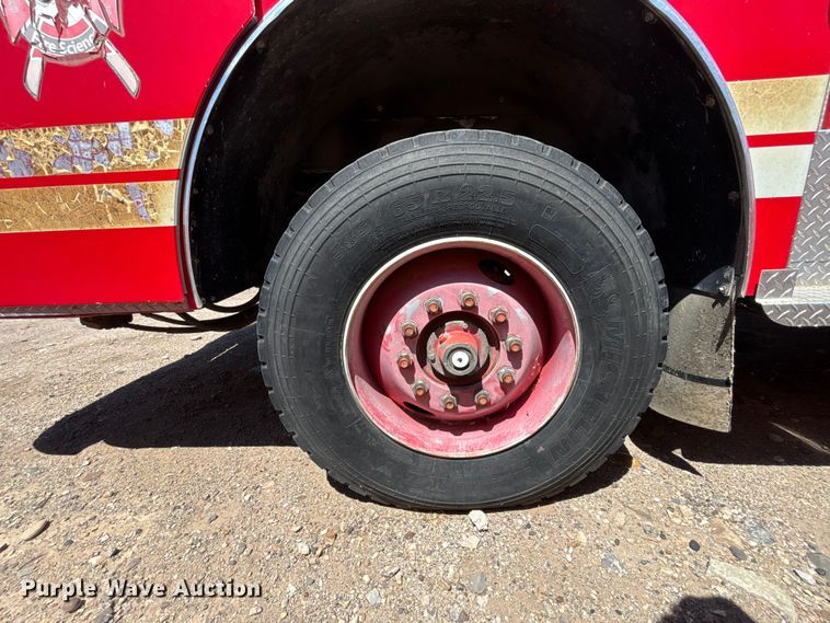 image for item ER7678 1987 Sutphen TS-100 ladder fire truck