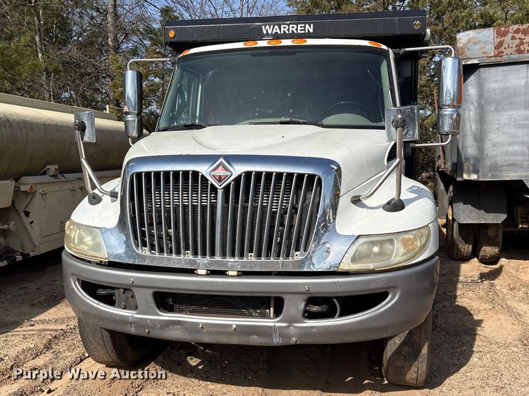 image for item ES8600 2011 International 4400 dump truck
