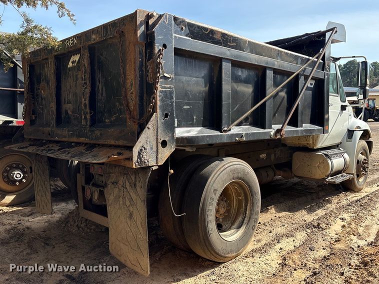 image for item ES8600 2011 International 4400 dump truck