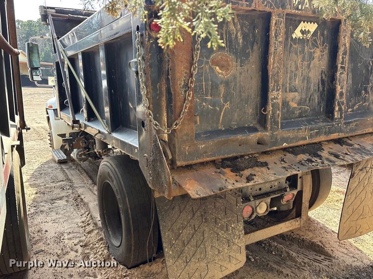 image for item ES8600 2011 International 4400 dump truck