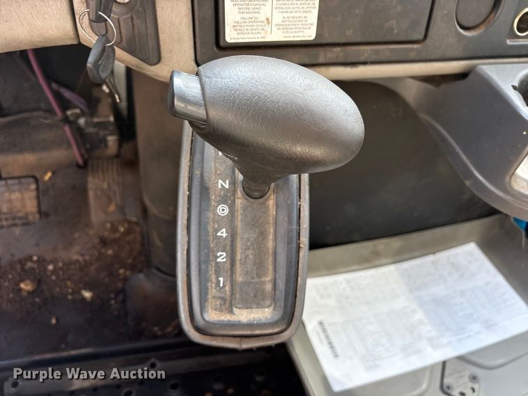 image for item ES8600 2011 International 4400 dump truck