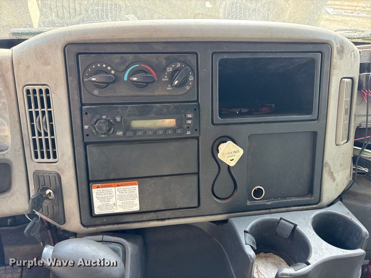 image for item ES8600 2011 International 4400 dump truck