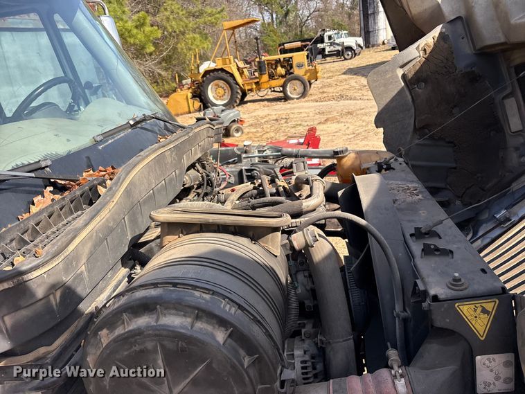 image for item ES8600 2011 International 4400 dump truck