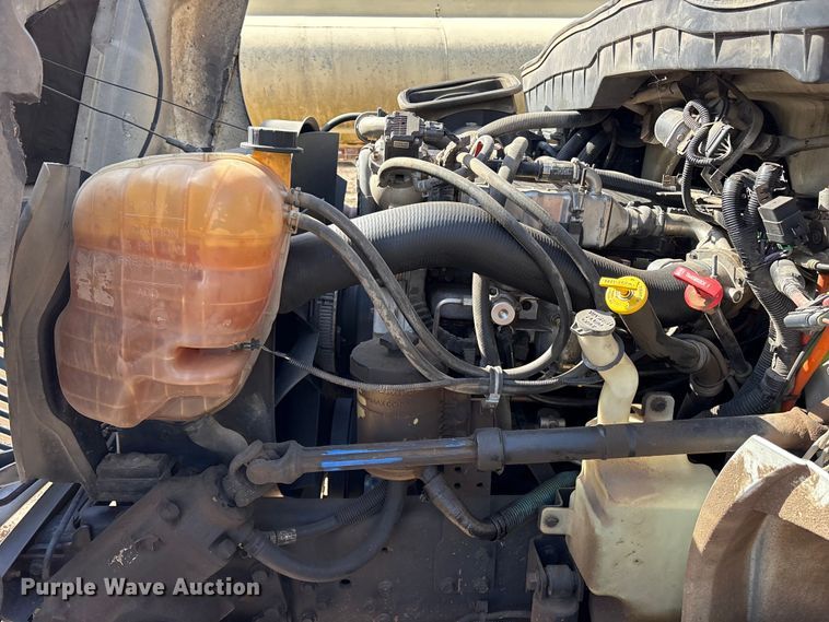image for item ES8600 2011 International 4400 dump truck