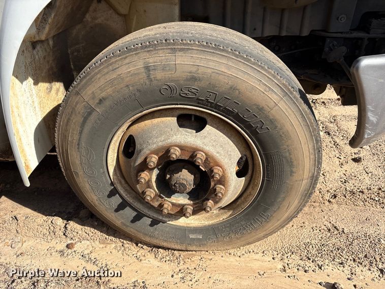 image for item ES8600 2011 International 4400 dump truck