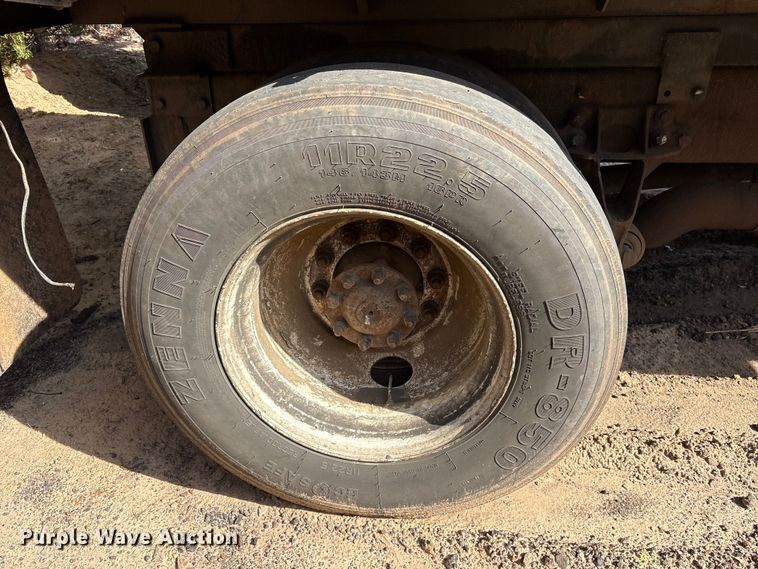 image for item ES8600 2011 International 4400 dump truck