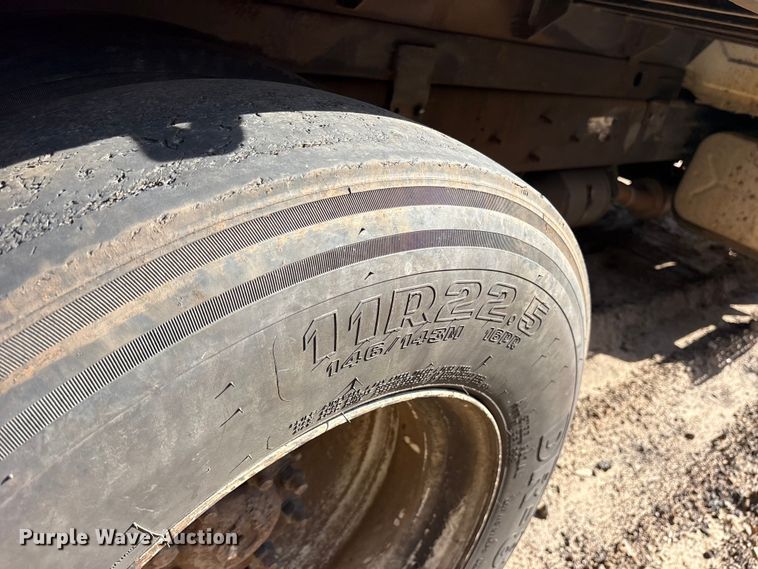 image for item ES8600 2011 International 4400 dump truck
