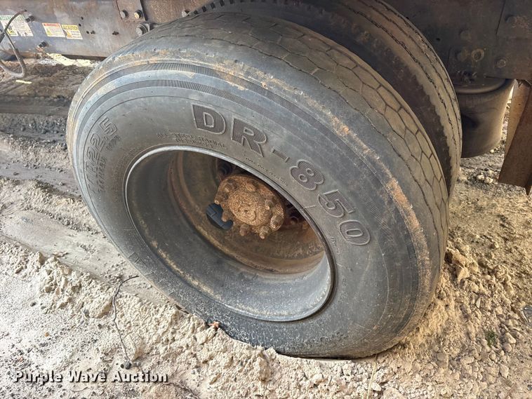 image for item ES8600 2011 International 4400 dump truck