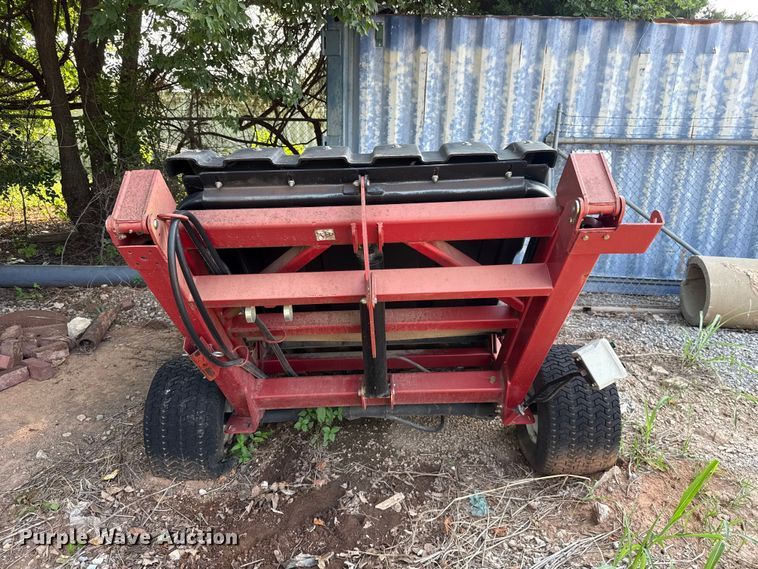 image for item ET6477 Toro Pro Sweep 5200 lawn equipment
