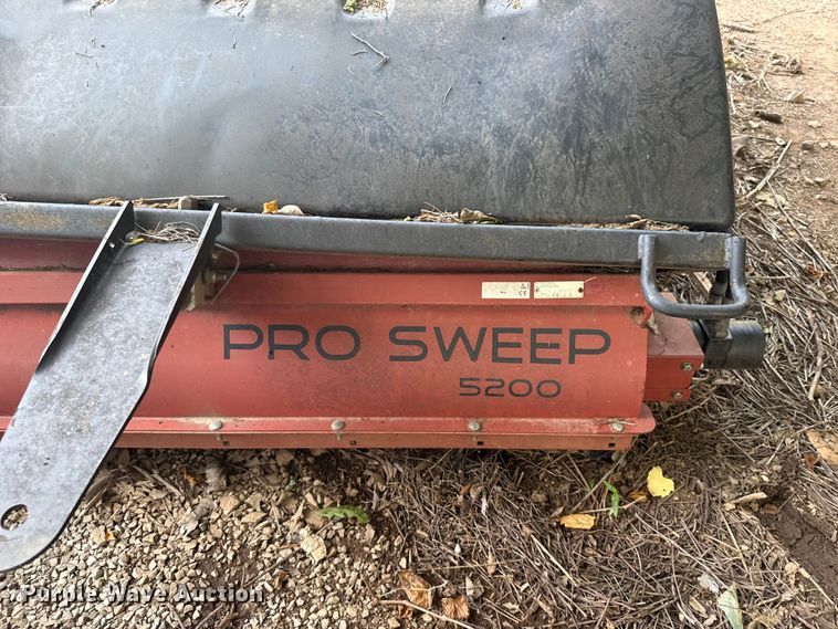 image for item ET6477 Toro Pro Sweep 5200 lawn equipment