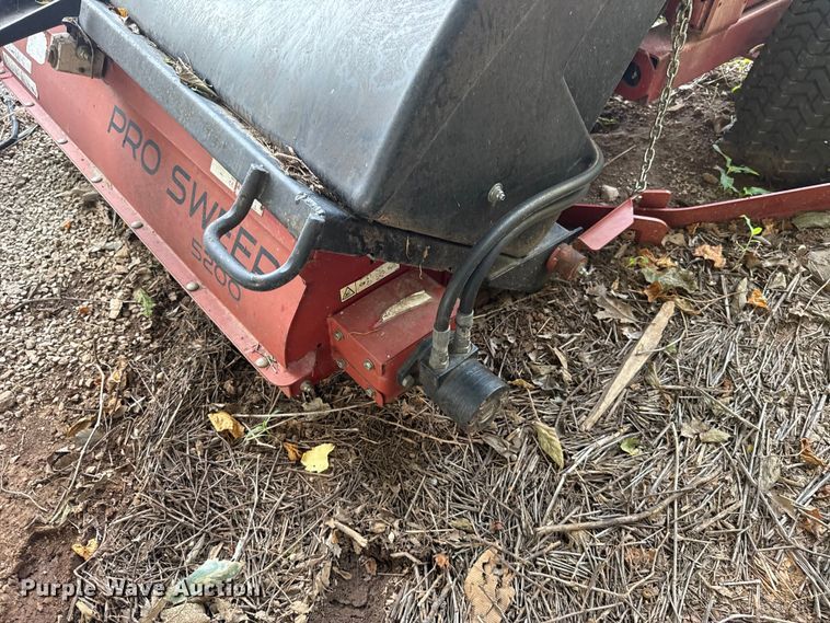 image for item ET6477 Toro Pro Sweep 5200 lawn equipment