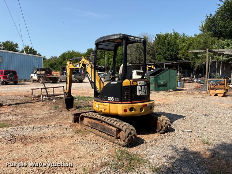 image for item ET6479 2004 Caterpillar 303 mini excavator