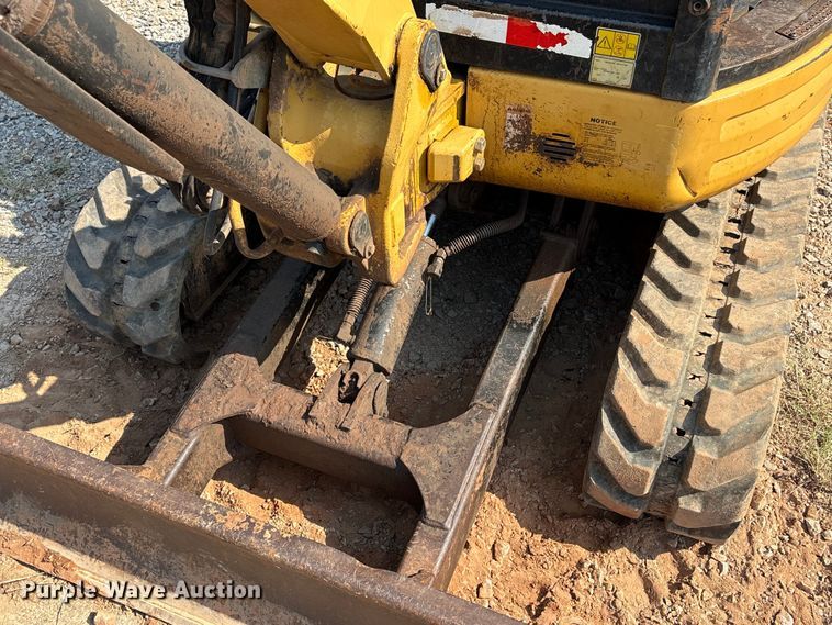 image for item ET6479 2004 Caterpillar 303 mini excavator