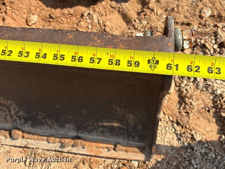 image for item ET6479 2004 Caterpillar 303 mini excavator
