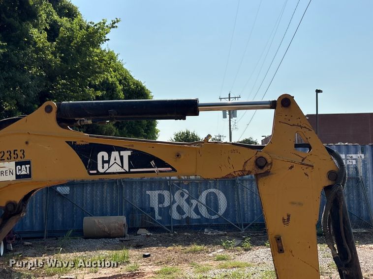 image for item ET6479 2004 Caterpillar 303 mini excavator