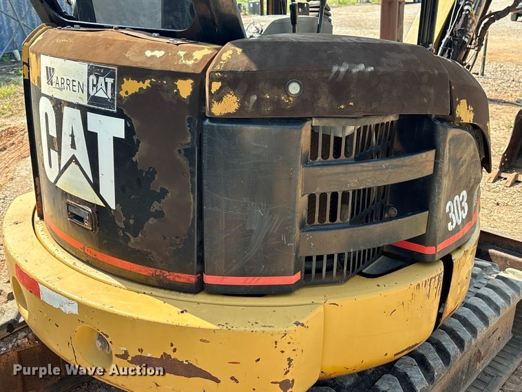 image for item ET6479 2004 Caterpillar 303 mini excavator