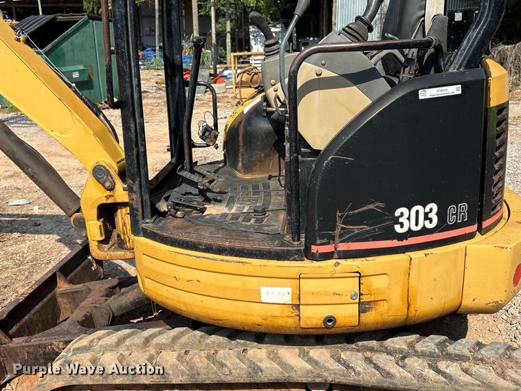 image for item ET6479 2004 Caterpillar 303 mini excavator