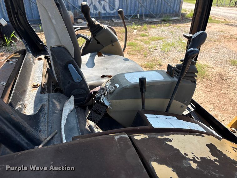image for item ET6479 2004 Caterpillar 303 mini excavator